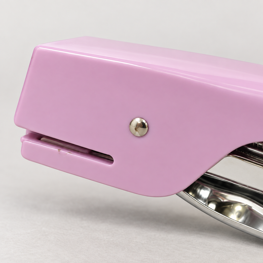 Engrapadora rosa de cuerpo alargado — 20442-2 — detalle