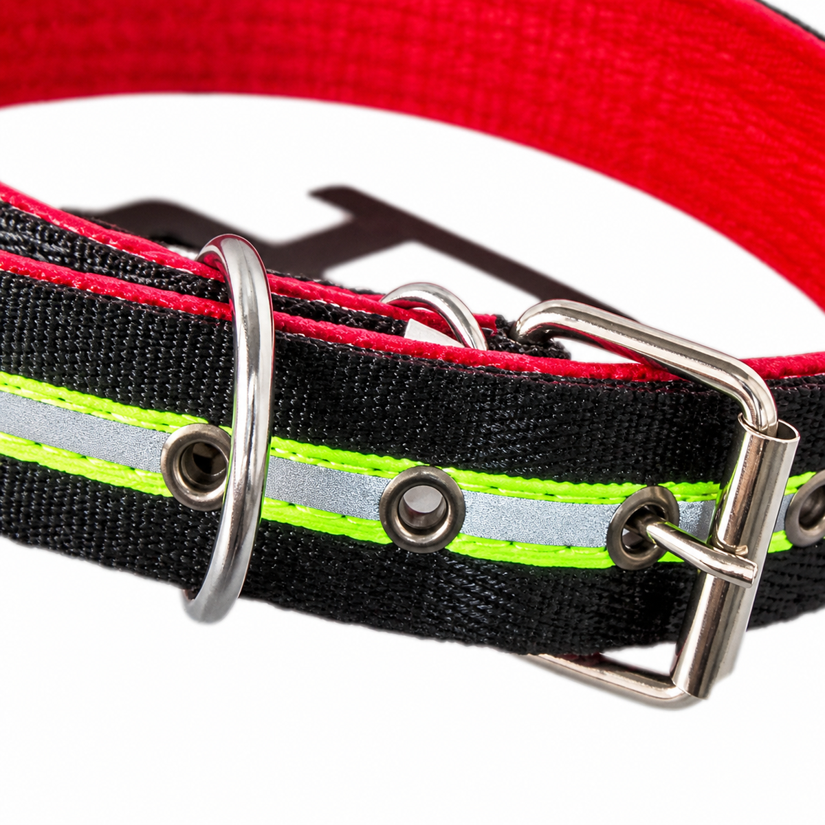 Collar negro con franja verde y forro rojo 19025-103 — detalle