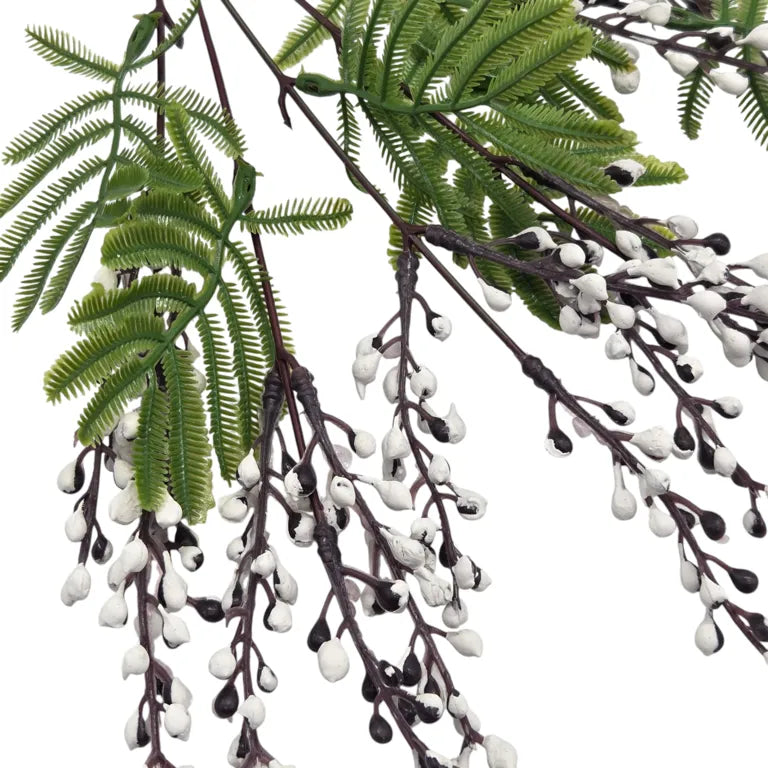 Rama decorativa artificial con hojas verdes y brotes blancos — imagen 3