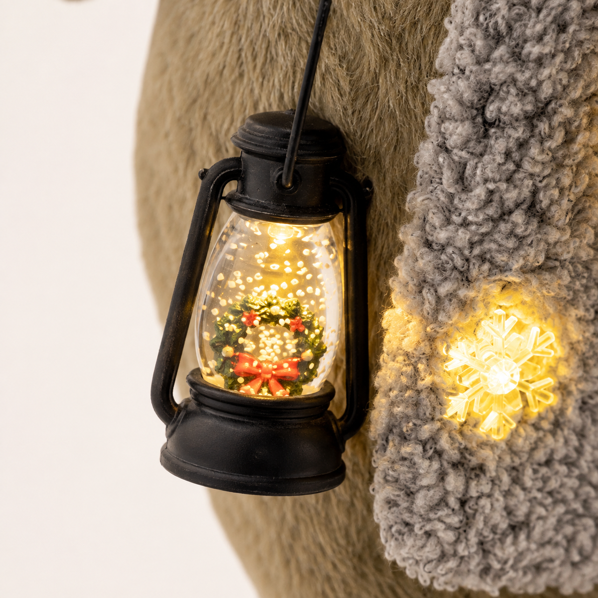 Detalle de Oso polar navideño iluminado color café — 8820-2